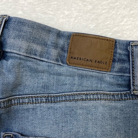 American Eagle Curvy Hi Rise Shortie Distressed Jean Shorts Women’s Size 2 - Picture 7 of 11